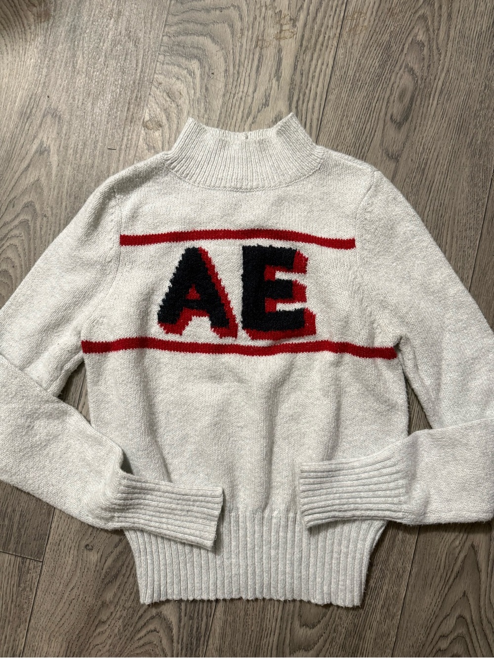 American Eagle sweater